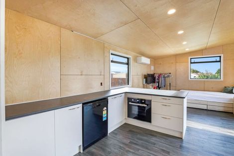 Photo of property in 19 Tongariro Street, Castlecliff, Whanganui, 4501