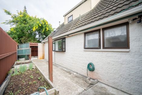 Photo of property in 4 Jarrett Court, Roslyn, Palmerston North, 4414