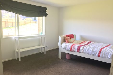 Photo of property in 31 Ina Ville Drive, Pukekohe, 2120