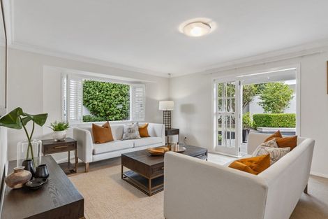 Photo of property in 25a Milford Road, Milford, Auckland, 0620