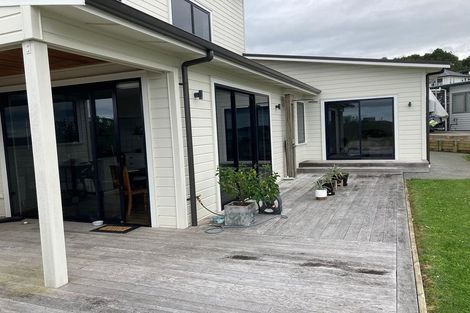 Photo of property in 9 Koru Place, Snells Beach, 0920