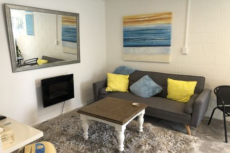Photo of property in 591 Whangaparaoa Road, Stanmore Bay, Whangaparaoa, 0932