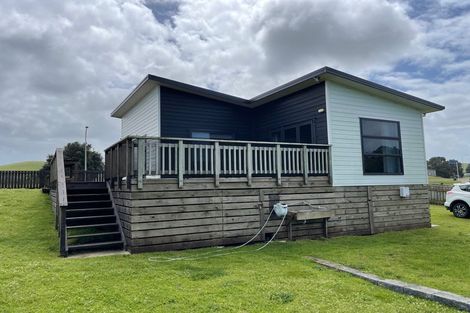 Photo of property in 31 Sunset Drive, Baylys Beach, 0377