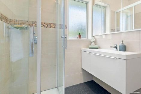 Photo of property in 14 Jenelin Road, Glendene, Auckland, 0602