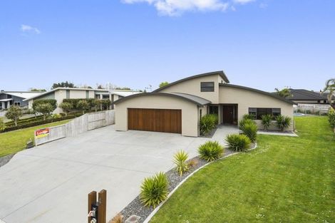 Photo of property in 4 Tarrango Way, Rototuna, Hamilton, 3210