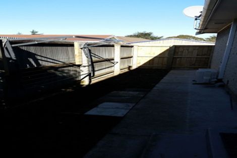 Photo of property in 17 Mckellar Place, Hornby, Christchurch, 8042