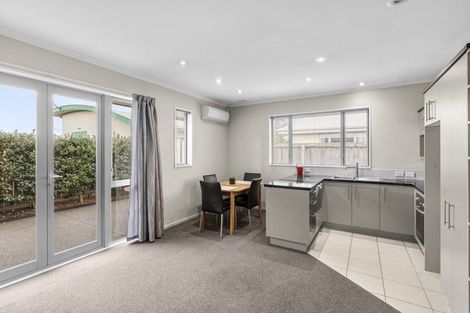 Photo of property in 2/194 Waimairi Road, Ilam, Christchurch, 8041