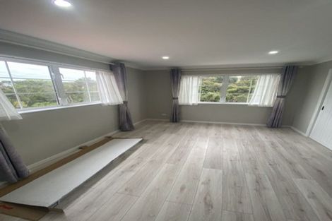 Photo of property in 39b Valley Road, Glenfield, Auckland, 0629