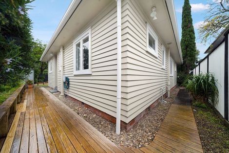 Photo of property in 2 Riserra Drive, Ranui, Auckland, 0612