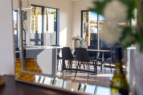 Photo of property in 28d Dellwood Avenue, Henderson, Auckland, 0612