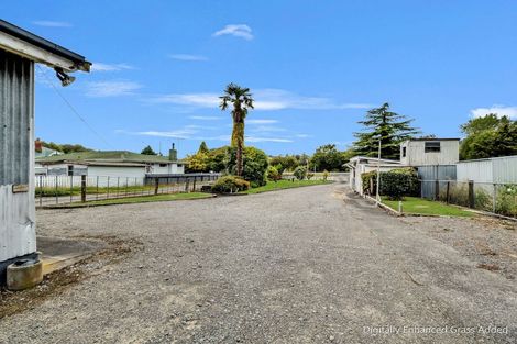 Photo of property in 16 Milne Street, Hunterville, 4730