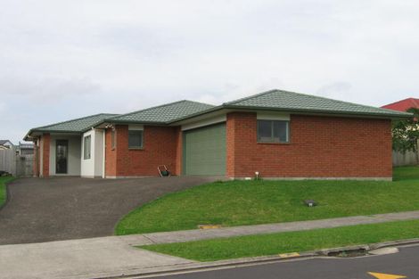 Photo of property in 11 Hercules Drive, Henderson, Auckland, 0612