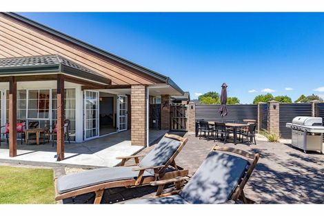 Photo of property in 2 Hinton Place, Rangiora, 7400