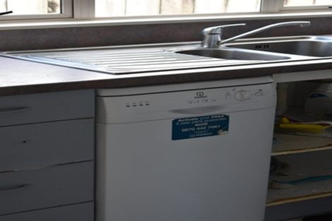 Photo of property in 9/43 Fruitvale Road, New Lynn, Auckland, 0600