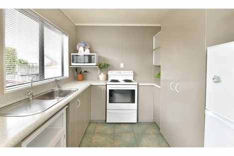 Photo of property in 2/28 Lakeside Drive, Orewa, 0931