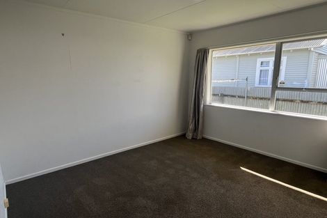 Photo of property in 35 Mcgiffert Street, Palmerston North, 4410