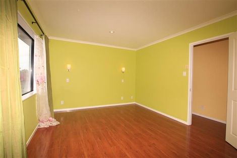 Photo of property in 103 Golf Road, New Lynn, Auckland, 0600