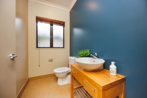 Photo of property in 37 Abby Road, Fitzherbert, Palmerston North, 4410