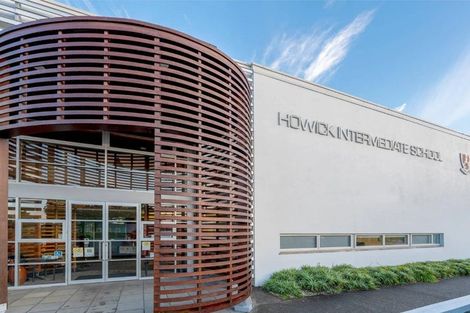 Photo of property in 2/79 Aberfeldy Avenue, Highland Park, Auckland, 2010