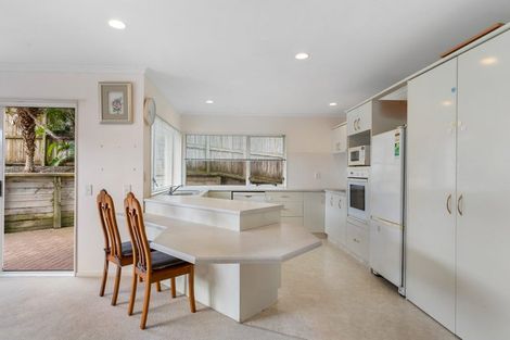 Photo of property in 19 Belgate Place, Somerville, Auckland, 2014