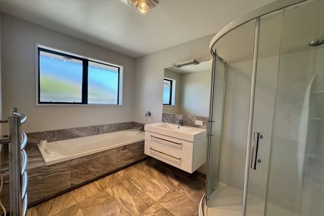 Photo of property in 34 Davaar Crescent, Broomfield, Christchurch, 8042