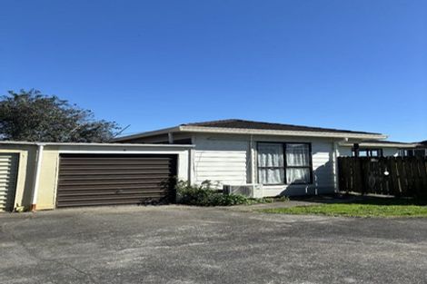 Photo of property in 2/9 Sparrow Place, Weymouth, Auckland, 2103
