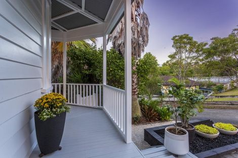 Photo of property in 10a Olwyn Place, Greenhithe, Auckland, 0632