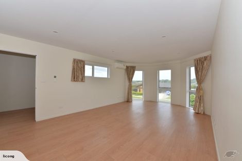 Photo of property in 14 Orchard Terrace, Riverhead, 0820