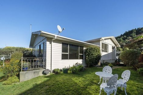 Photo of property in 20 Turriff Crescent, Tawa, Wellington, 5028