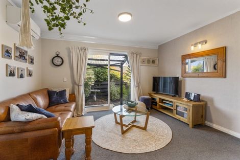 Photo of property in 3 Alexander Street, Waikanae, 5036