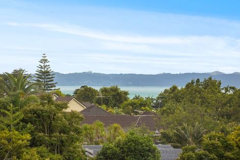 Photo of property in 9e Glenfern Road, Mellons Bay, Auckland, 2014