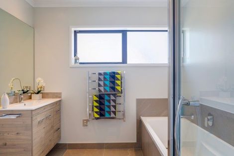 Photo of property in 2 Poaka Road, Hobsonville, Auckland, 0616