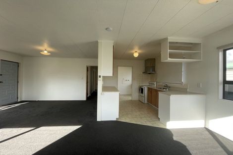 Photo of property in 94 Roberts Road, Te Atatu South, Auckland, 0610