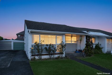 Photo of property in 15-16 Amberley Grove, Hutt Central, Lower Hutt, 5010