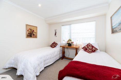 Photo of property in Waimanu Bay Village, 13/1 Piriti Drive, Te Atatu Peninsula, Auckland, 0610