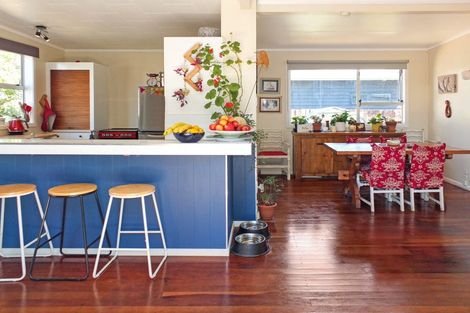 Photo of property in 4 Kennedy Street, Foxton Beach, Foxton, 4815