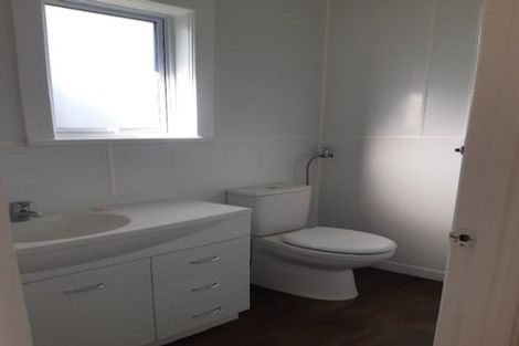 Photo of property in 2/66 Wellington Street, Howick, Auckland, 2014