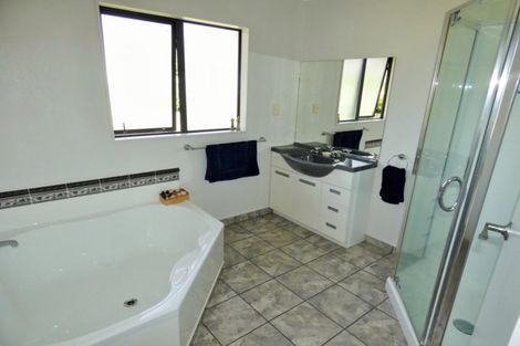 Photo of property in 4 Pukematawai Lane, Levin, 5571