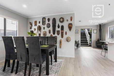 Photo of property in 17 Longview Rise, Massey, Auckland, 0614