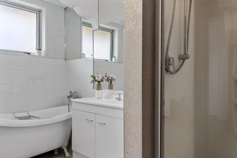 Photo of property in 2/12 Oxley Avenue, St Albans, Christchurch, 8014