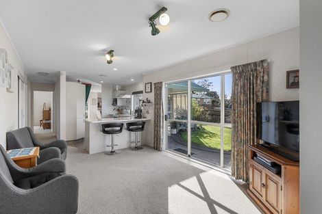 Photo of property in 64 Sunnyhills Avenue, Glenview, Hamilton, 3206