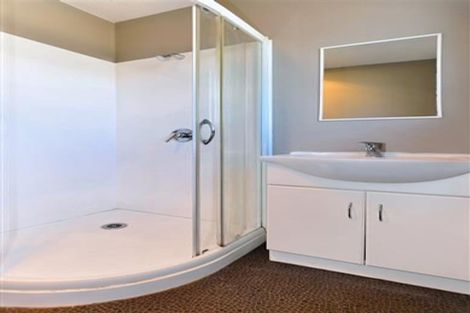 Photo of property in 8 Peckham Lane, Woolston, Christchurch, 8062