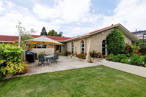 Photo of property in 10 Madill Road, St Andrews, Hamilton, 3200