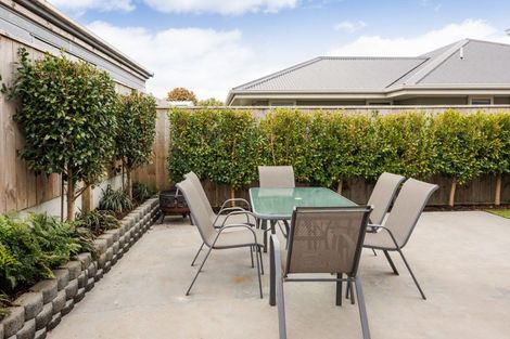 Photo of property in 46 Peppertree Glade, Kelvin Grove, Palmerston North, 4414