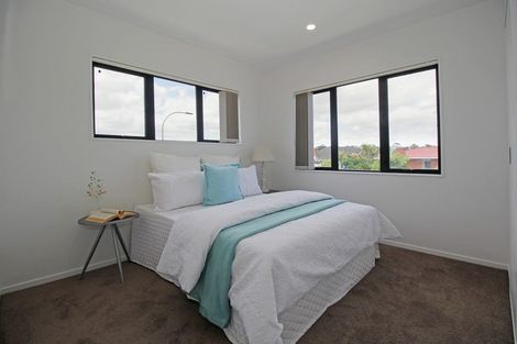 Photo of property in 64a Friesian Drive, Mangere, Auckland, 2022