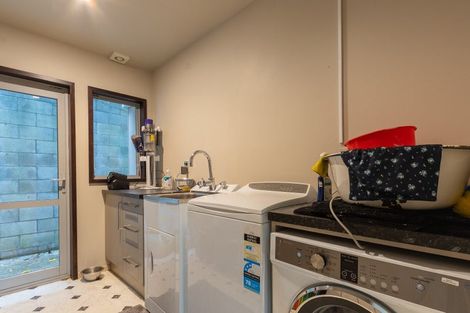 Photo of property in 48 Kotare Street, Waikanae, 5036