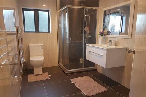 Photo of property in 20a Malmo Place, Massey, Auckland, 0614