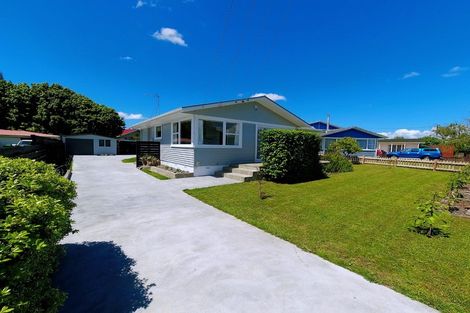 Photo of property in 50 Mears Road, St Andrews, Hamilton, 3200