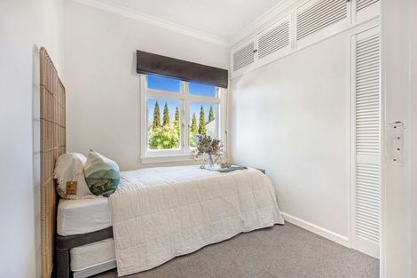 Photo of property in 221 Saint Leonards Avenue, Saint Leonards, Hastings, 4120