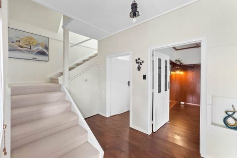 Photo of property in 73c East Coast Road, Castor Bay, Auckland, 0620